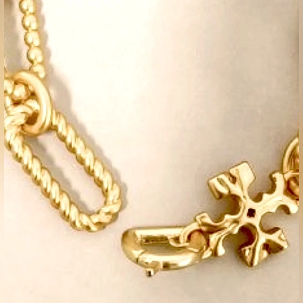 🔥🔥🔥 Authentic Designer Necklace Just Reduced To But Now & Save
